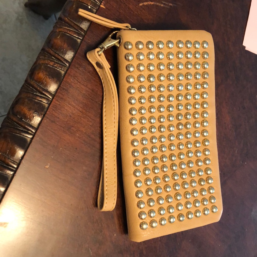 New wristlet